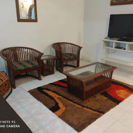 R&R Homestay Simpang Renggam Kültér fotó