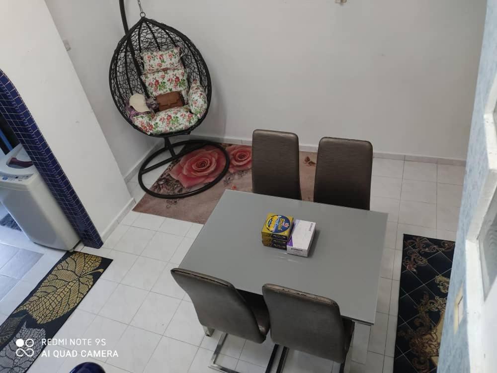 R&R Homestay Simpang Renggam Kültér fotó